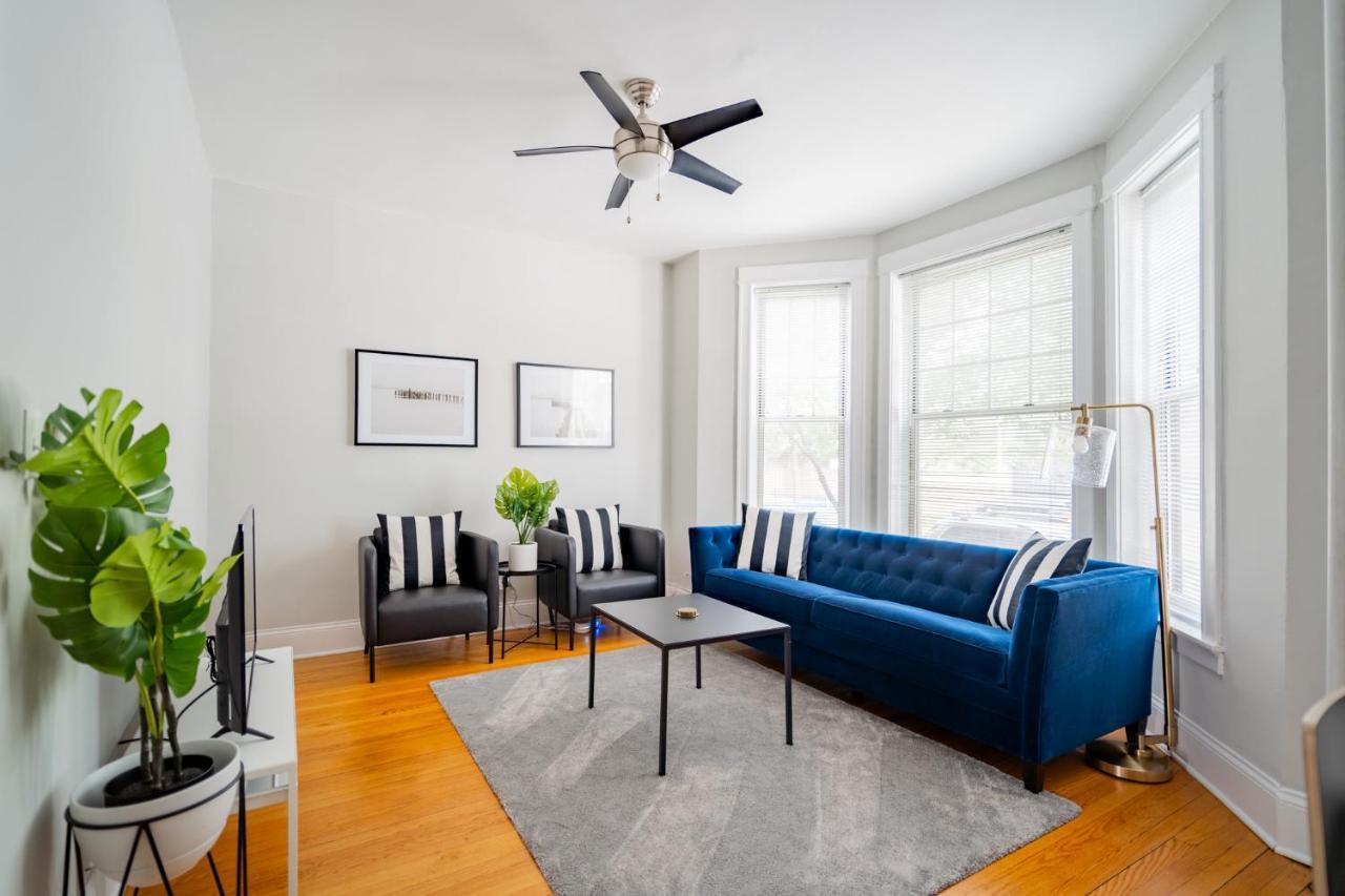 2Br Apartment In Lively Neighborhood Of Wrigley Field - Grace 1 Чикаго Екстериор снимка