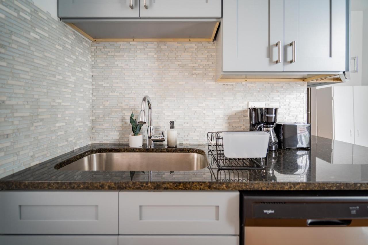 2Br Apartment In Lively Neighborhood Of Wrigley Field - Grace 1 Чикаго Екстериор снимка