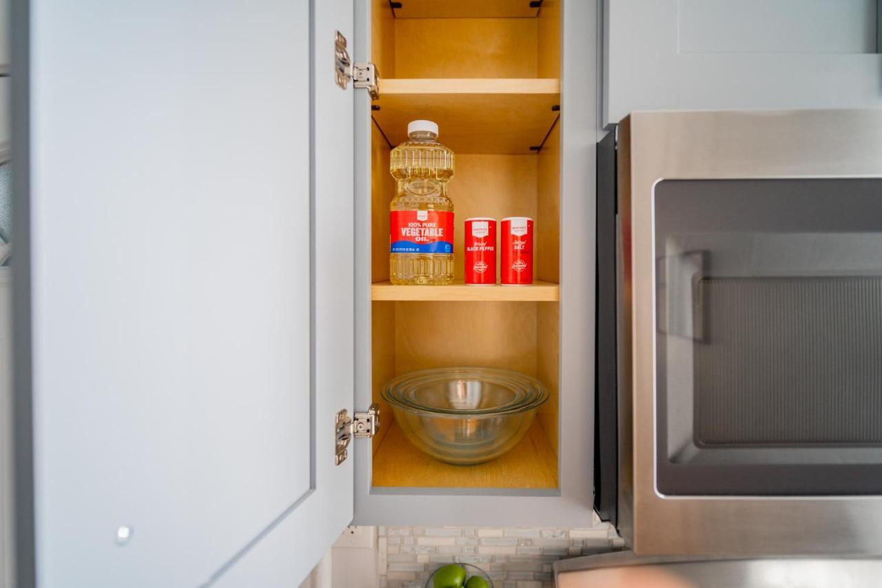 2Br Apartment In Lively Neighborhood Of Wrigley Field - Grace 1 Чикаго Екстериор снимка