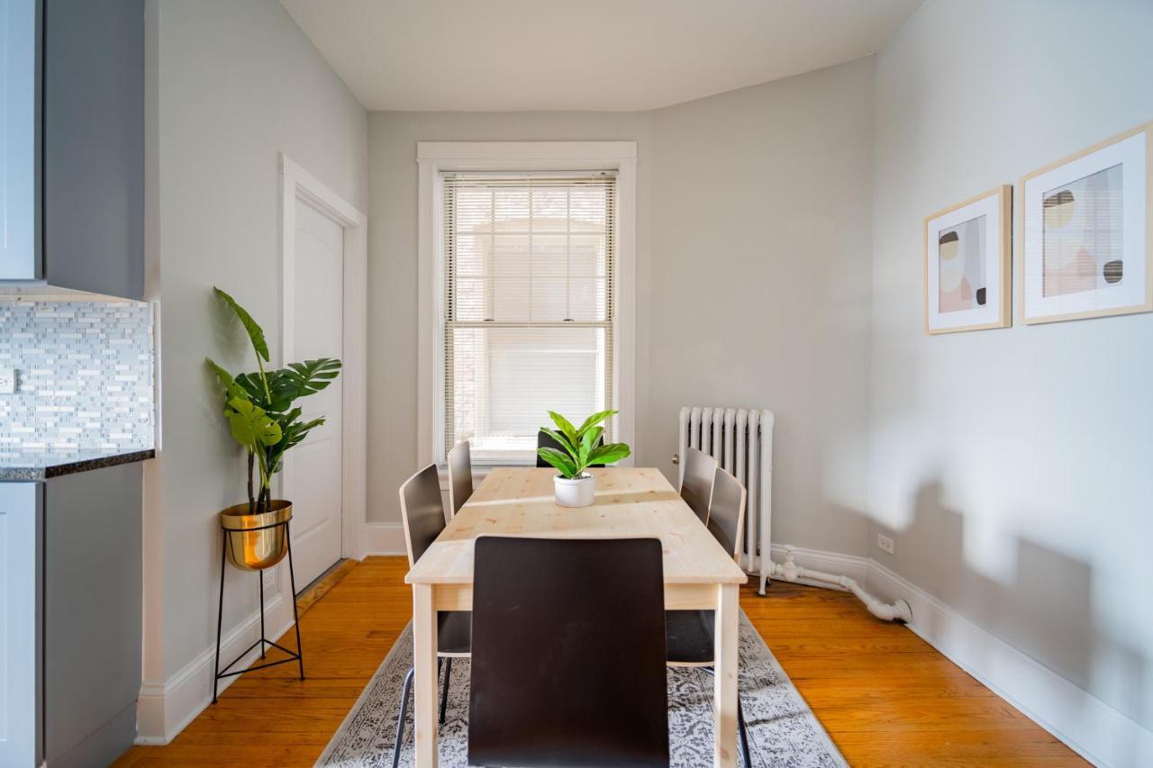 2Br Apartment In Lively Neighborhood Of Wrigley Field - Grace 1 Чикаго Екстериор снимка
